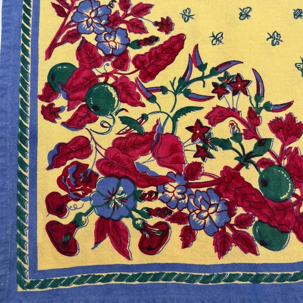 Vtg 90s Williams Sonoma Tablecloth 68x68 Bumble Bee Floral Cotton Cottagecore